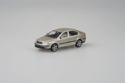 Škoda Octavia 2004-Sahara Beige Met.