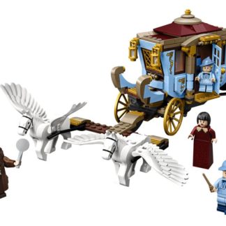 Lego Harry Potter TM Kočár z Krásnohůlek: Příjezd do Bradavic